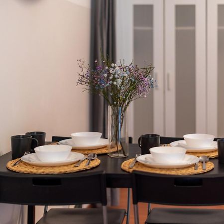 Cozy Apartment In Akacfa Street บูดาเปสต์ ภายนอก รูปภาพ