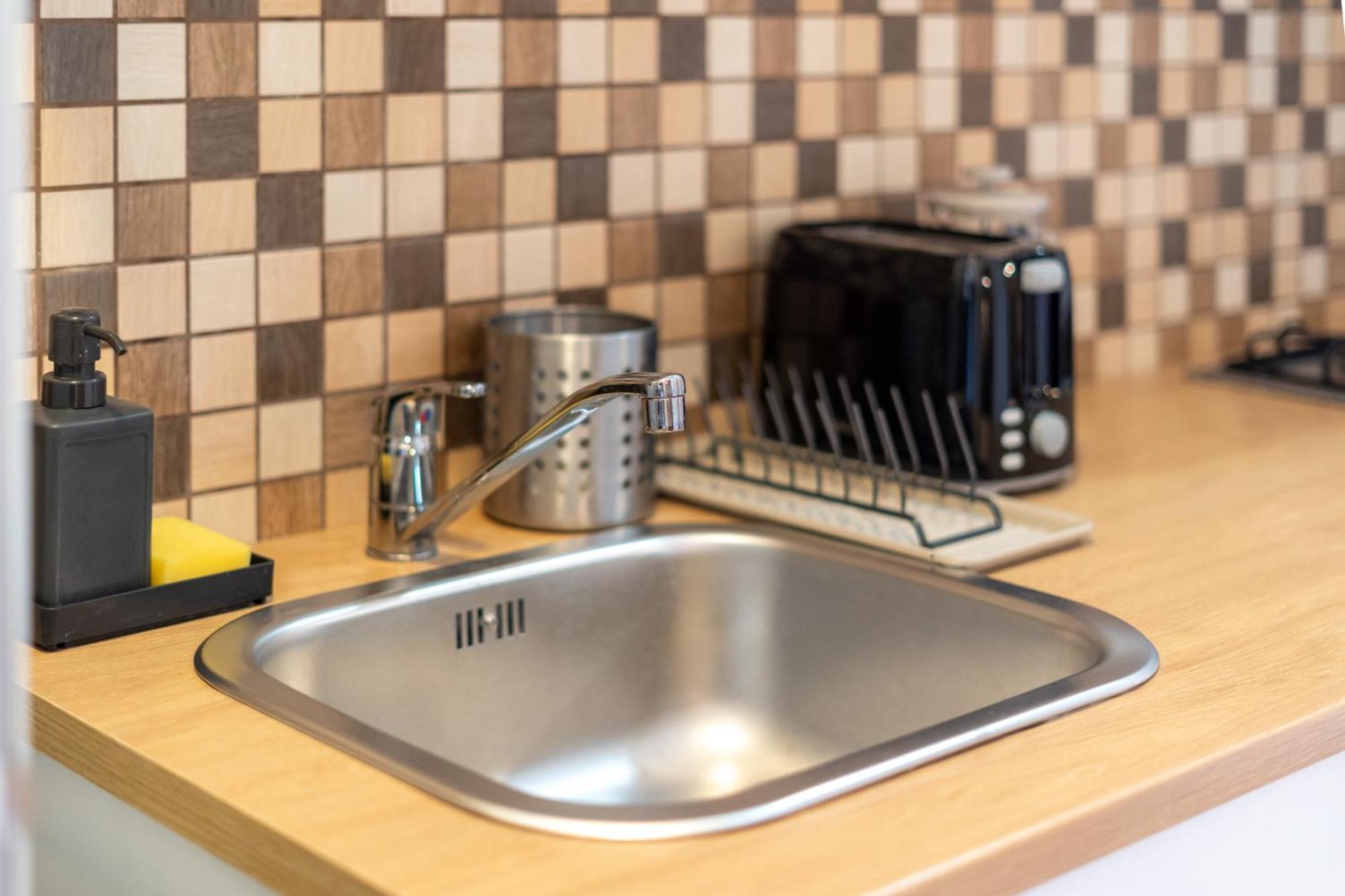 Cozy Apartment In Akacfa Street บูดาเปสต์ ภายนอก รูปภาพ