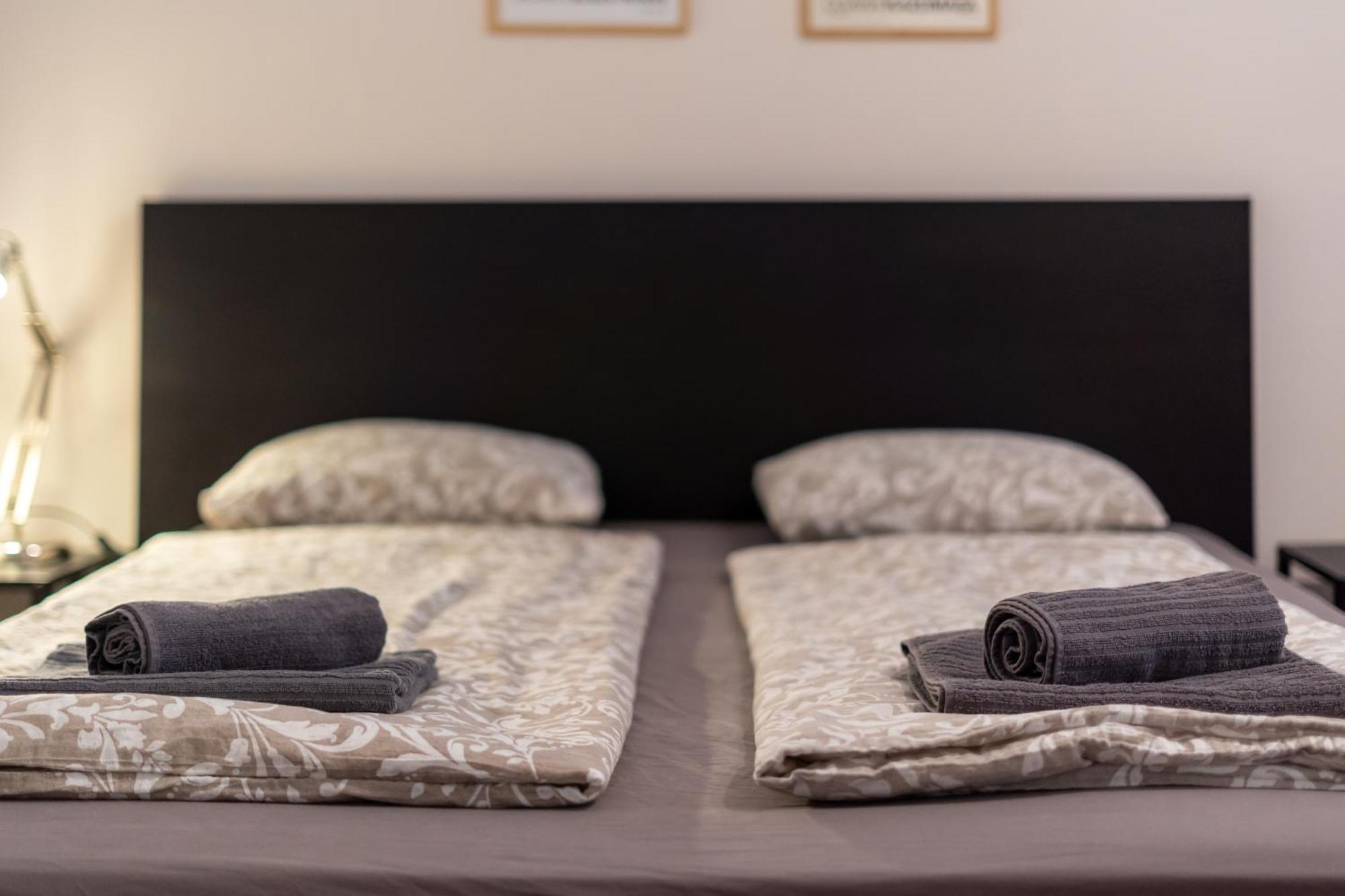 Cozy Apartment In Akacfa Street บูดาเปสต์ ภายนอก รูปภาพ